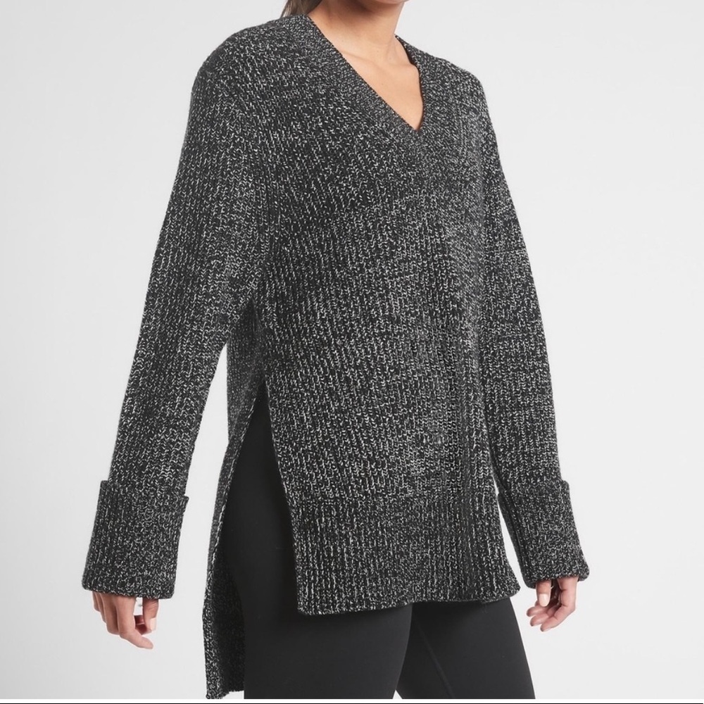 NWT Athleta Shasta V-neck Wool Blend Sweater